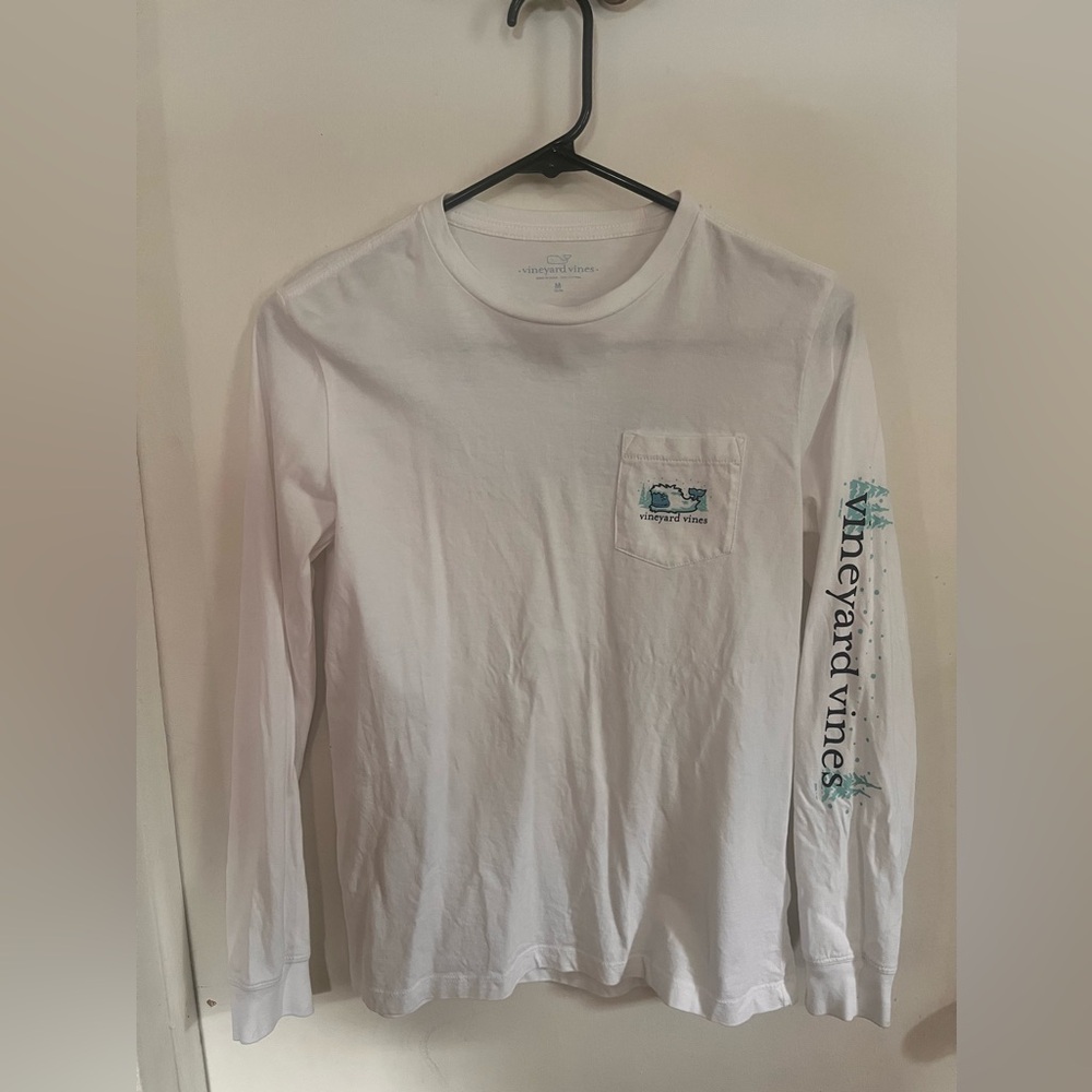 Vineyard Vines White Long-Sleeve Pocket Tee with Teal Logo